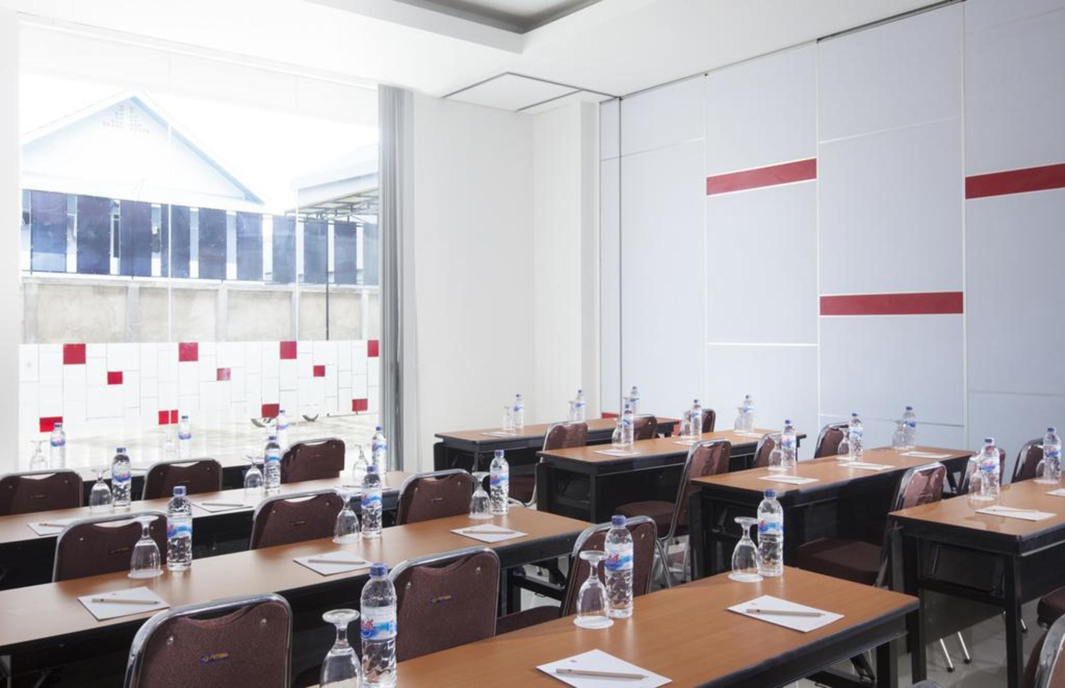 Amaris Hotel Samarinda Exterior photo